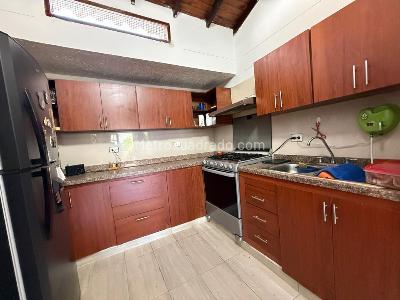Casa de 3 alcobas en venta en Prados Del Este, Cúcuta, 110 m² · foto 4 de 15