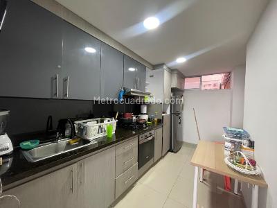 Apartamento de 2 alcobas en venta en Niza, Cúcuta, 98 m² · foto 3 de 9