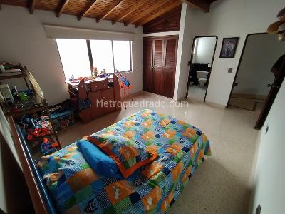 Casa de 3 alcobas en venta en Av, Cúcuta, 237 m² · foto 12 de 18
