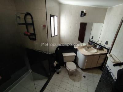 Casa de 3 alcobas en venta en Av, Cúcuta, 237 m² · foto 13 de 18