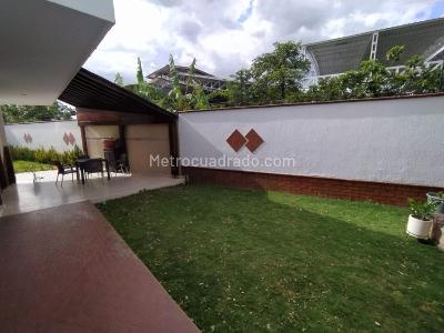 Casa de 3 alcobas en venta en Av, Cúcuta, 237 m² · foto 16 de 18