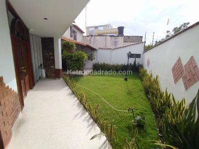 Casa de 3 alcobas en venta en Av, Cúcuta, 237 m² · foto 17 de 18
