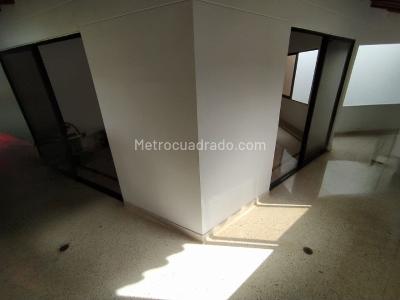Casa de 3 alcobas en venta en Av, Cúcuta, 237 m² · foto 6 de 18
