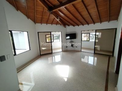 Casa de 3 alcobas en venta en Av, Cúcuta, 237 m² · foto 7 de 18