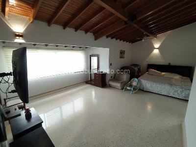Casa de 3 alcobas en venta en Av, Cúcuta, 237 m² · foto 8 de 18