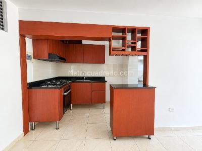 Apartamento en venta en La Insula, Cúcuta · foto 3 de 14