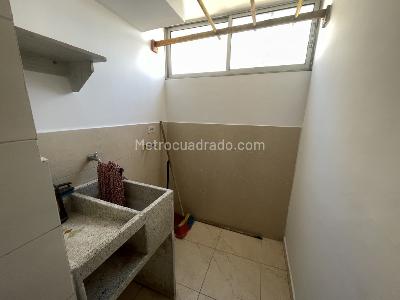 Apartamento en venta en La Insula, Cúcuta · foto 5 de 14