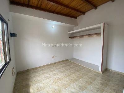 Casa de 5 alcobas en arriendo en Av, Cúcuta, 220 m² · foto 10 de 13