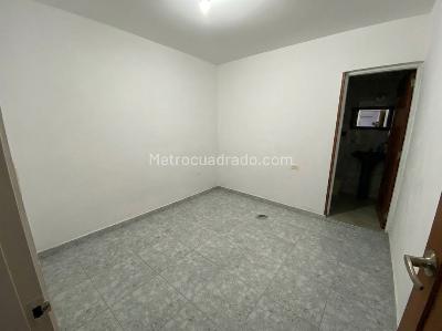 Casa de 5 alcobas en arriendo en Av, Cúcuta, 220 m² · foto 12 de 13