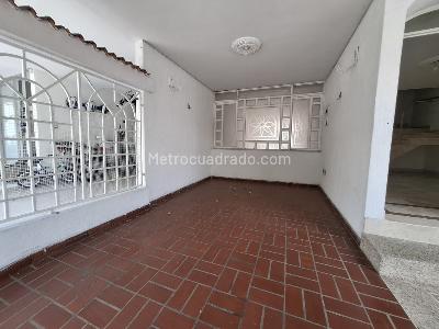 Casa de 4 alcobas en arriendo en Av, Cúcuta, 175 m² · foto 2 de 20