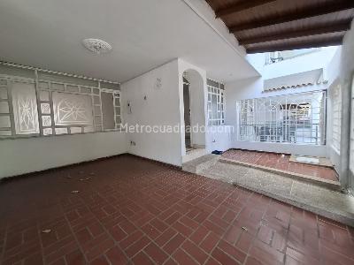 Casa de 4 alcobas en arriendo en Av, Cúcuta, 175 m² · foto 3 de 20