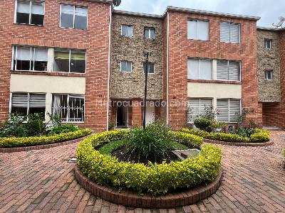 Casa de 4 alcobas en venta en Villa Nova, Bogotá, 86 m² · foto 2 de 20