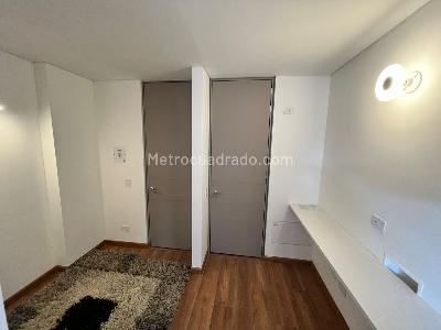Apartaestudio en venta en Chico Norte Ii Sector, Bogotá, 21 m² · foto 2 de 18