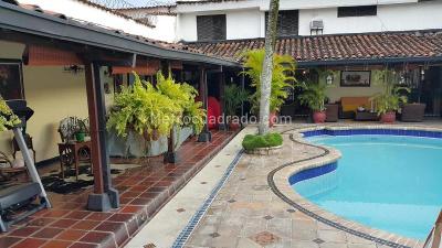 Casa de 5 alcobas en venta en Pance, Cali, 350 m² · foto 2 de 18