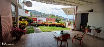 Casa de 5 alcobas en venta en Bella Suiza, Cali, 330 m² · foto 5 de 20