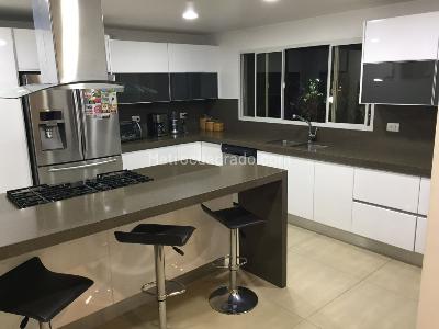 Casa de 5 alcobas en venta en Ciudad Jardin, Cali, 450 m² · foto 19 de 20