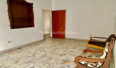 Casa de 4 alcobas en venta en Cristales, Cali, 312 m² · foto 9 de 14