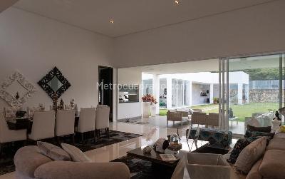 Casa de 5 alcobas en venta en Ciudad Jardin, Cali, 577 m² · foto 2 de 20