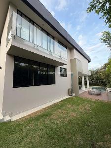 Casa de 4 alcobas en venta en Ciudad Jardin, Cali, 600 m² · foto 2 de 20