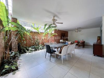 Casa de 4 alcobas en venta en Santa Rita, Cali, 393 m² · foto 4 de 20