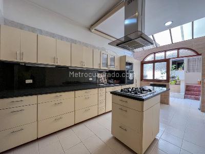 Casa de 4 alcobas en venta en Santa Rita, Cali, 393 m² · foto 13 de 20