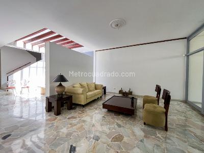 Casa de 4 alcobas en venta en Santa Rita, Cali, 393 m² · foto 18 de 20