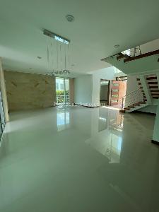 Casa de 5 alcobas en venta en Ciudad Jardin, Cali, 400 m² · foto 2 de 20