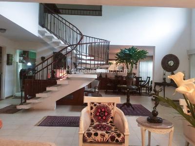 Casa de 5 alcobas en venta en Pance, Cali, 235 m² · foto 2 de 11