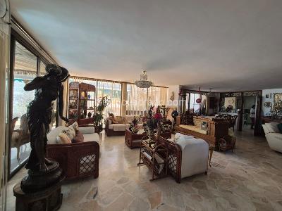 Casa de 5 alcobas en venta en Ciudad Jardin, Cali, 750 m² · foto 2 de 20