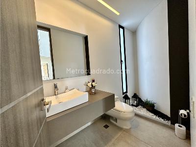 Casa de 5 alcobas en venta en Llanogrande, Rionegro, 800 m² · foto 16 de 20