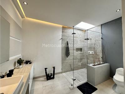 Casa de 5 alcobas en venta en Llanogrande, Rionegro, 800 m² · foto 19 de 20