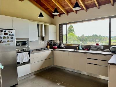 Casa de 5 alcobas en venta en El Tablazo, Rionegro, 472 m² · foto 5 de 20