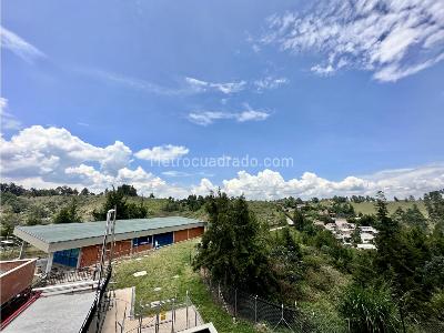 Apartamento de 3 alcobas en venta en El Porvenir, Rionegro, 92 m² · foto 4 de 10