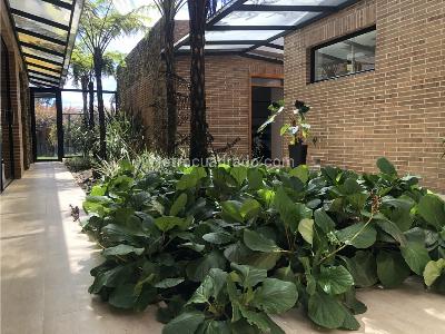 Casa de 5 alcobas en venta en Alto De Las Palmas, Envigado, 560 m² · foto 12 de 13