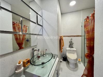 Casa de 5 alcobas en venta en El Escobero, Envigado, 656 m² · foto 6 de 20