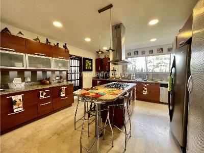 Casa de 5 alcobas en venta en El Escobero, Envigado, 656 m² · foto 16 de 20