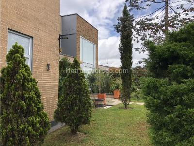 Casa de 5 alcobas en venta en Acuarela, Envigado, 607 m² · foto 3 de 20