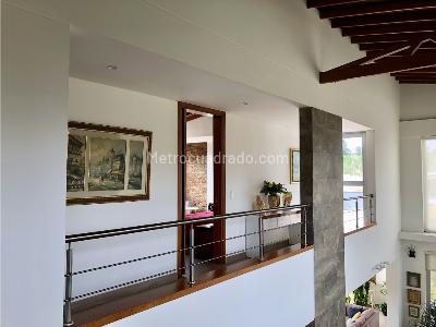 Casa de 5 alcobas en venta en Acuarela, Envigado, 607 m² · foto 13 de 20