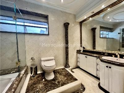 Apartamento de 4 alcobas en venta en Poblado Club Campestre, Medellín, 565 m² · foto 10 de 20