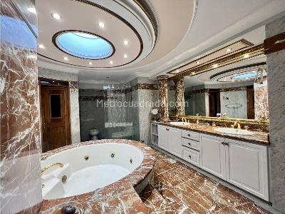 Apartamento de 4 alcobas en venta en Poblado Club Campestre, Medellín, 565 m² · foto 16 de 20