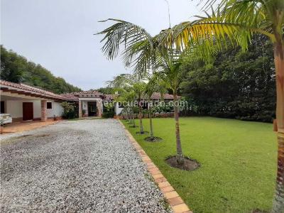 Casa de 4 alcobas en venta en Llanogrande, Rionegro, 450 m² · foto 3 de 20