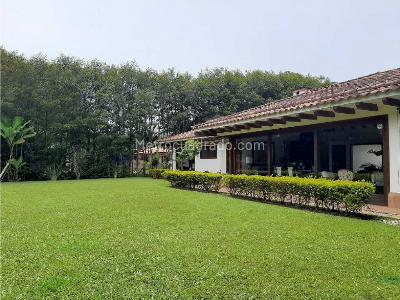 Casa de 4 alcobas en venta en Llanogrande, Rionegro, 450 m² · foto 4 de 20