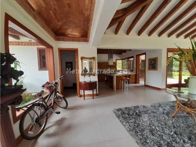 Casa de 4 alcobas en venta en Llanogrande, Rionegro, 450 m² · foto 10 de 20