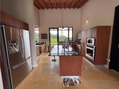Casa de 4 alcobas en venta en Acuarela, Envigado, 412 m² · foto 7 de 20