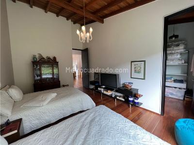 Casa de 4 alcobas en venta en Acuarela, Envigado, 412 m² · foto 17 de 20