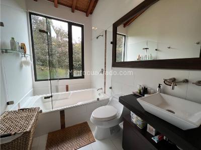 Casa de 4 alcobas en venta en Acuarela, Envigado, 412 m² · foto 20 de 20