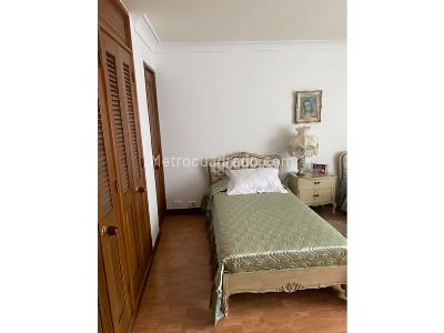 Apartamento de 5 alcobas en venta en El Poblado, Medellín, 356 m² · foto 18 de 20