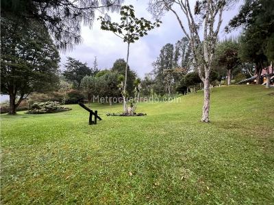 Casa de 3 alcobas en venta en Alto De Las Palmas, Envigado, 235 m² · foto 18 de 20