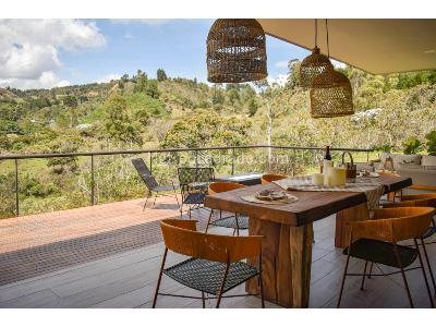 Casa de 3 alcobas en venta en Variante Aeropuerto A Sajonia, Rionegro, 328 m² · foto 6 de 12
