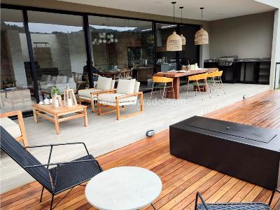 Casa de 3 alcobas en venta en Variante Aeropuerto A Sajonia, Rionegro, 328 m² · foto 7 de 12